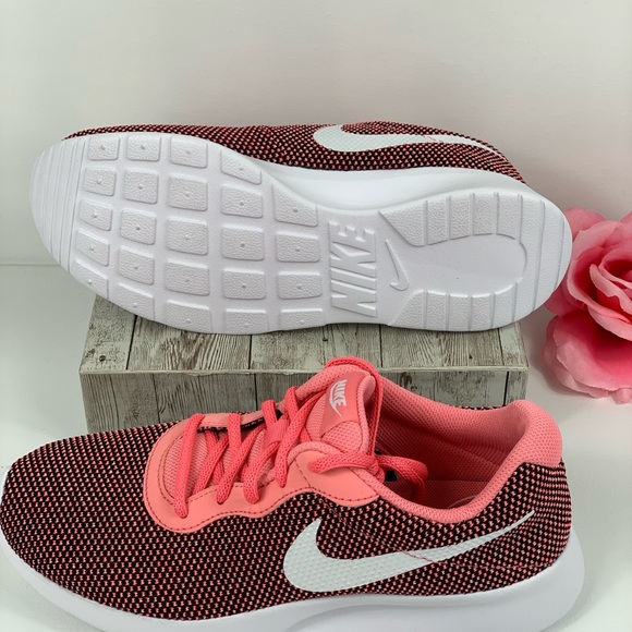 Nike Tanjun Black/White-Pink Gaze - Picture 6 of 7